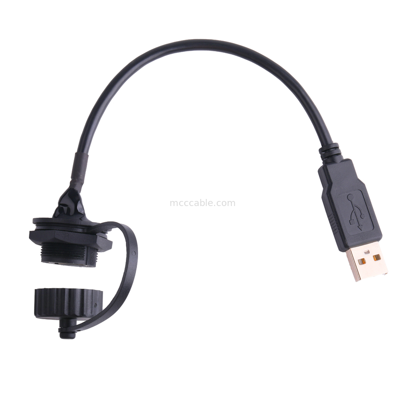 USB 2.0はUSB 2.0 A usbへの盾そして帽子が付いているメス コネクタあつらえをケーブルで通信する