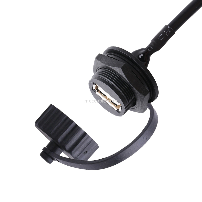 USB 2.0はUSB 2.0 A usbへの盾そして帽子が付いているメス コネクタあつらえをケーブルで通信する