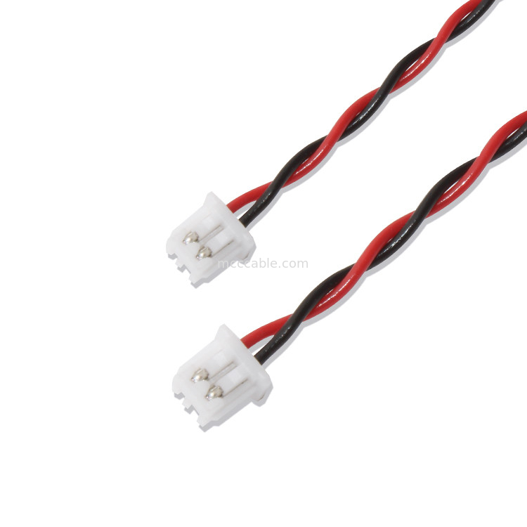 JSTワイヤー馬具XHP-2のコネクター ケーブル22AWG UL1007黒く赤い2Pはケーブルをつけた