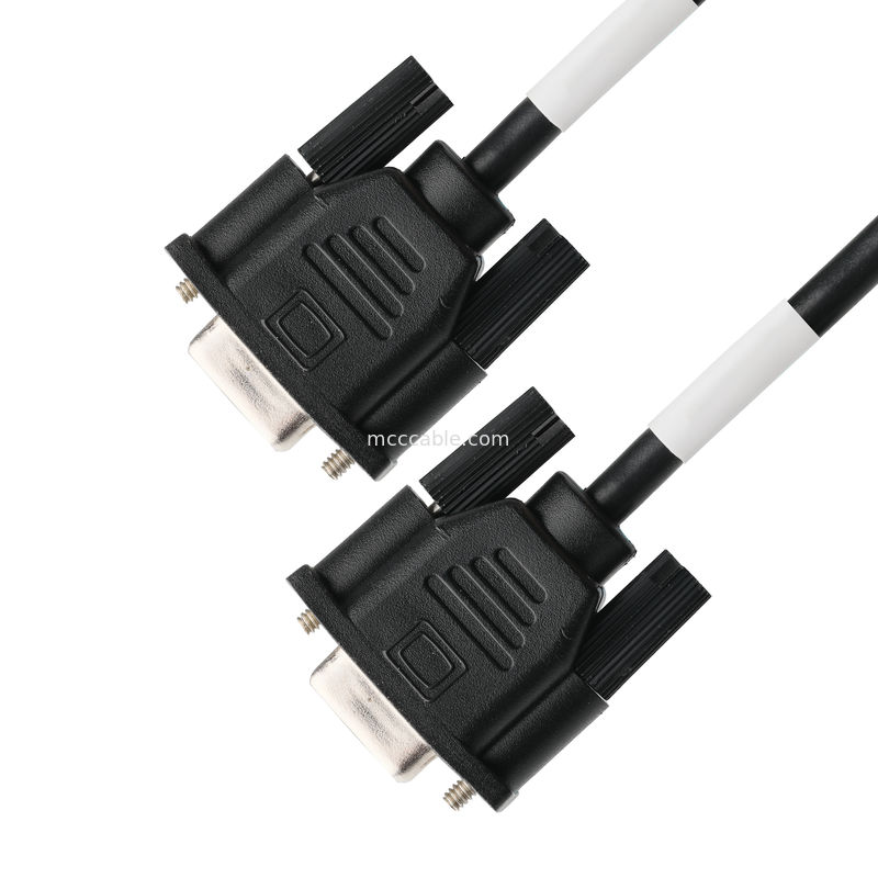 D-SUB-9PIN 男性 SOLDER TYPE 白いゴムコア ニッケル付外殻とD-SUB-9Pin 女性コネクタ OEM/ODM